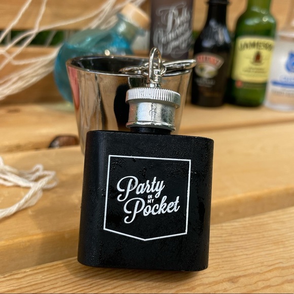 “Party in my Pocket” 1oz Keychain Hip Flask - Picture 2 of 8